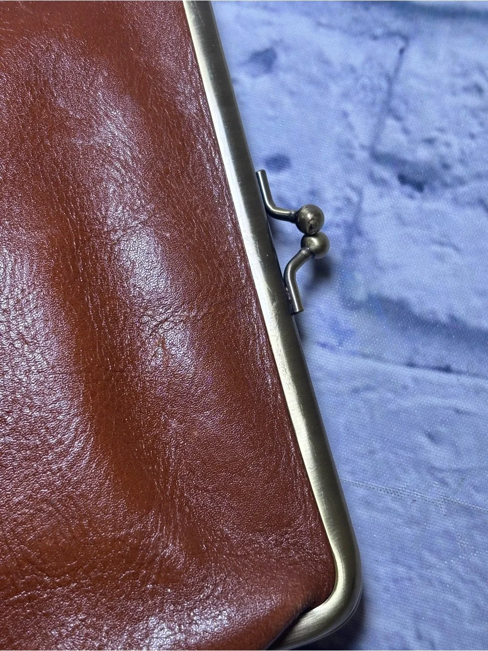 Patricia Nash Savena Kiss-Lock Leather Wristlet Suede Interior Detachable Strap